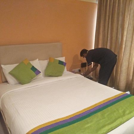 Treebo Trend Hotel Basera Pune Luaran gambar