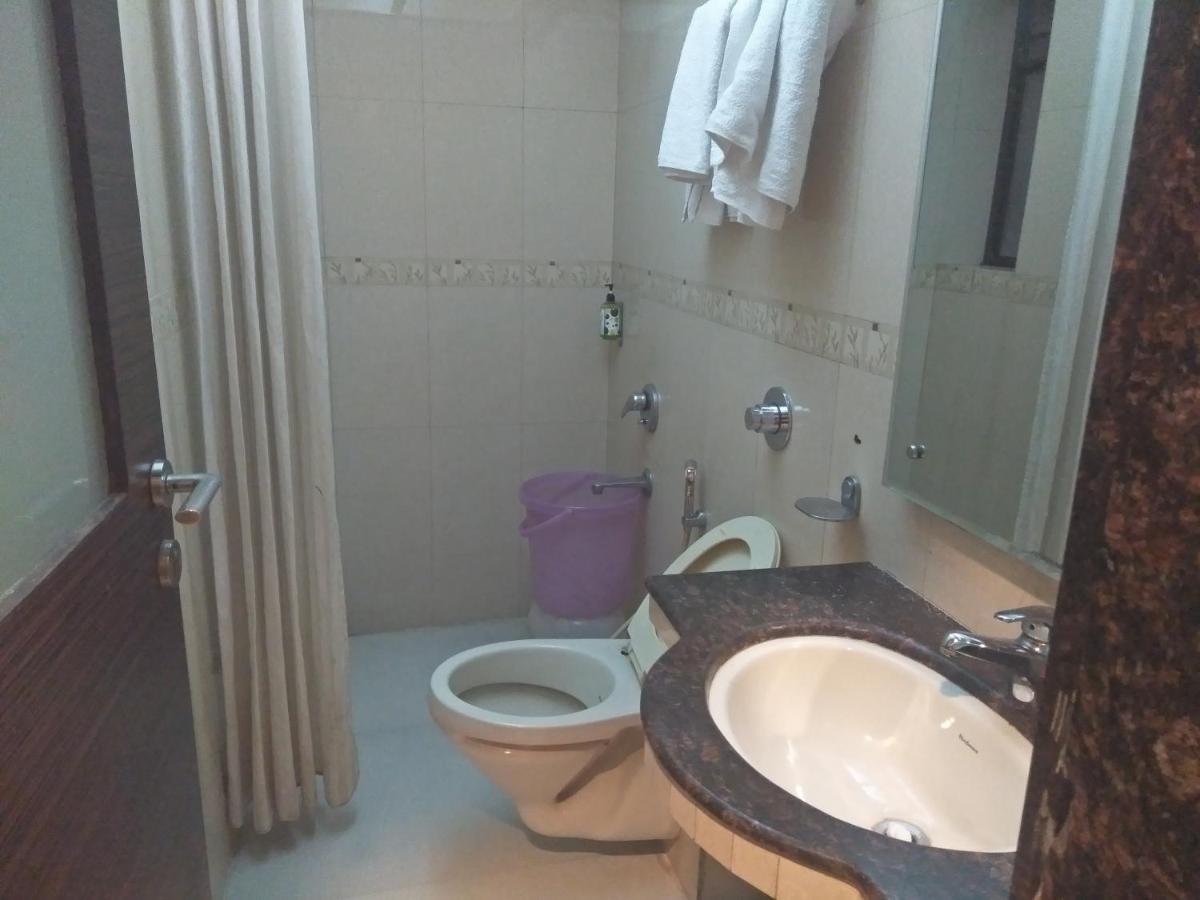 Treebo Trend Hotel Basera Pune Luaran gambar