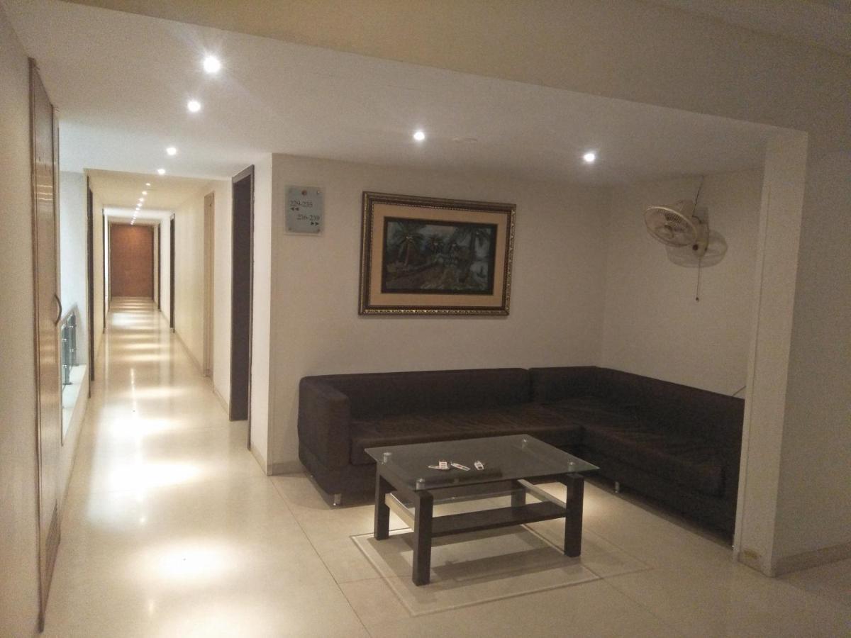 Treebo Trend Hotel Basera Pune Luaran gambar