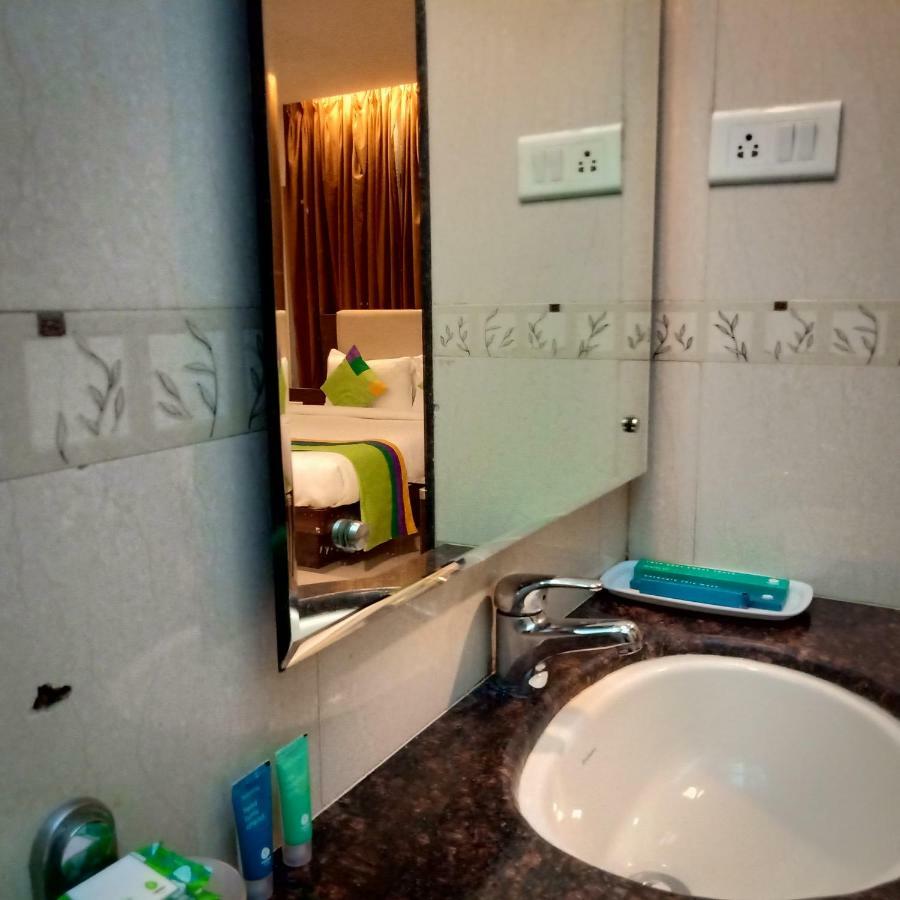 Treebo Trend Hotel Basera Pune Luaran gambar