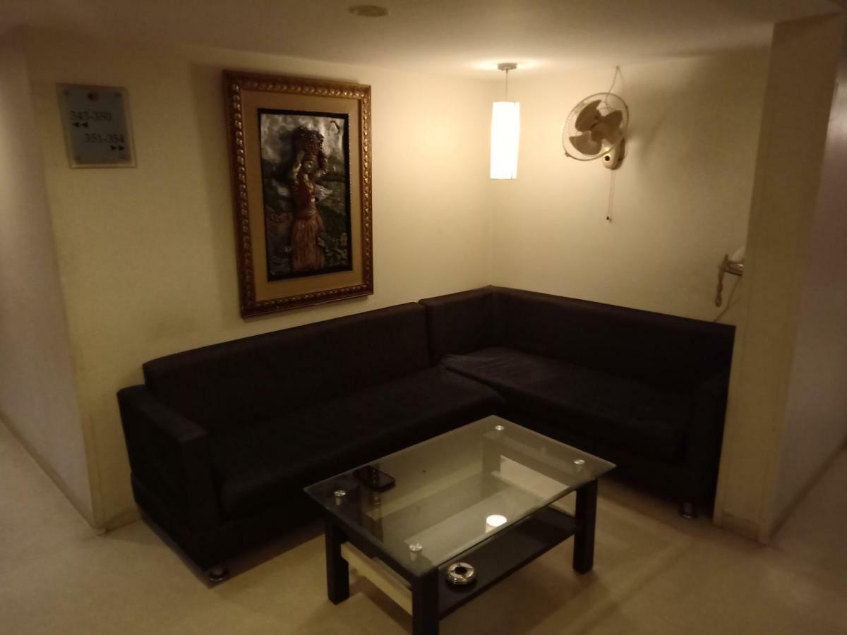 Treebo Trend Hotel Basera Pune Luaran gambar